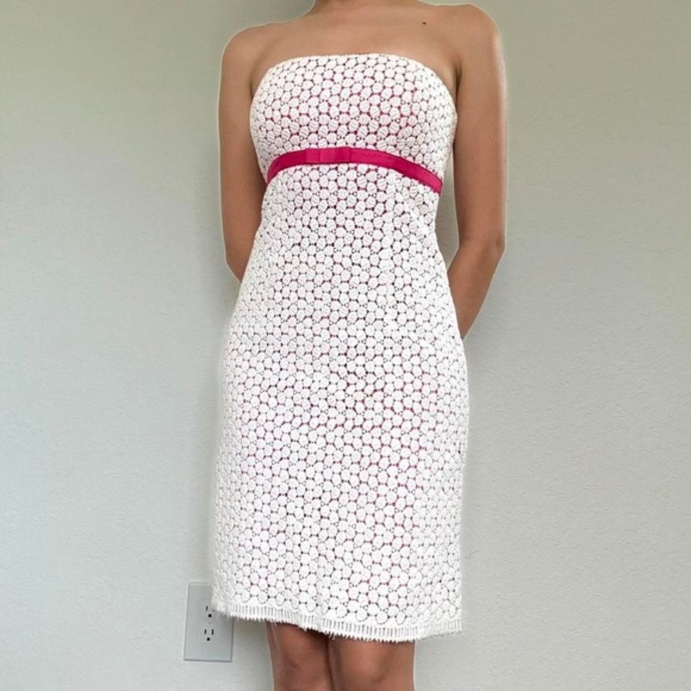 Sweet and structured white‎ crochet strapless dress